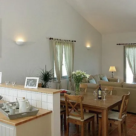 Holiday Domaine Du Grand Tourtre I Chalais (Charente)