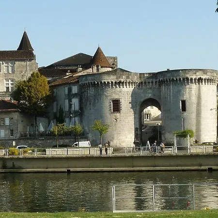 Holiday Domaine Du Grand Tourtre I Chalais (Charente)